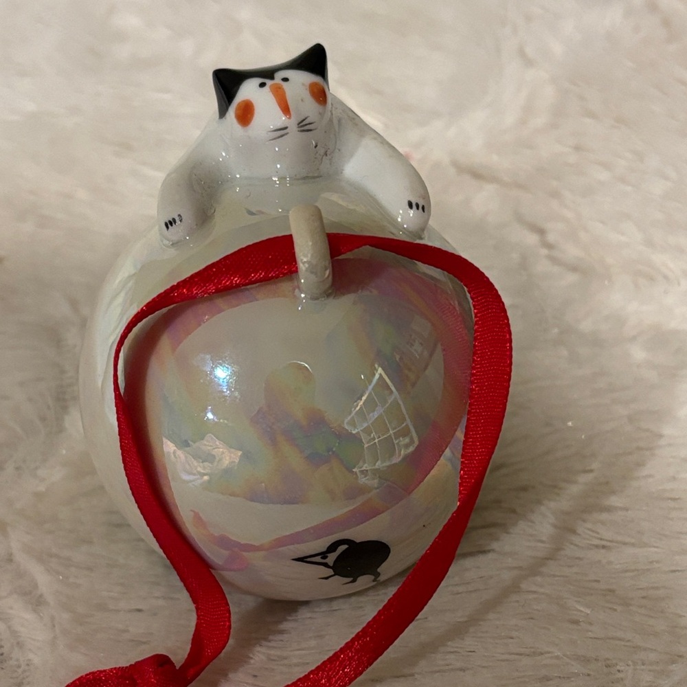 Villeroy & Boch cat chasing three mice,Christmas ball ornaments